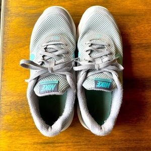 Nike women’s running shoes size 6 grey/baby blue
